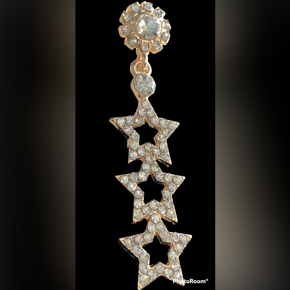 ๐ Crystal Collection Star Earrings - Picture 2 of 3